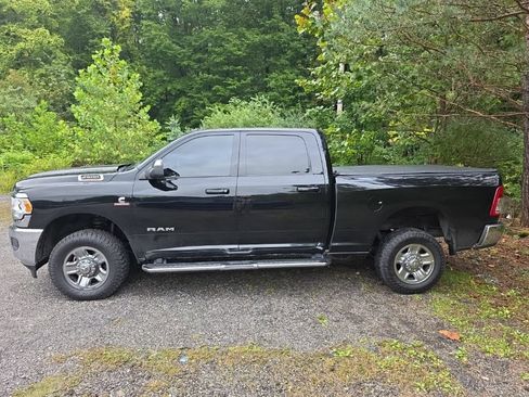 Used 2022 RAM 2500 Big Horn AWD/4WD image 4