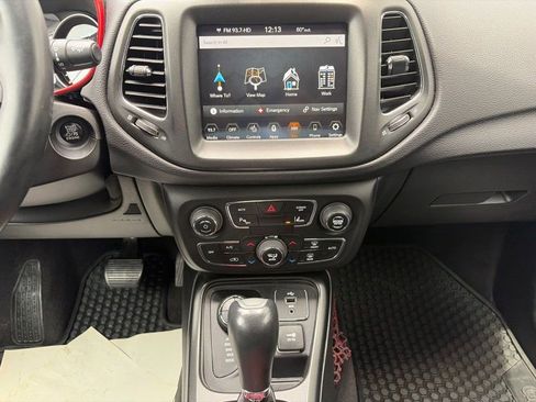 Used 2018 Jeep Compass Trailhawk w/ Leather Interior Group AWD/4WD image 21