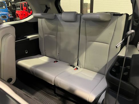 Used 2024 Toyota Grand Highlander Platinum AWD/4WD image 34