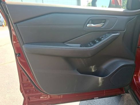 Certified 2023 Nissan Rogue SV w/ SV Premium B Package AWD/4WD image 13