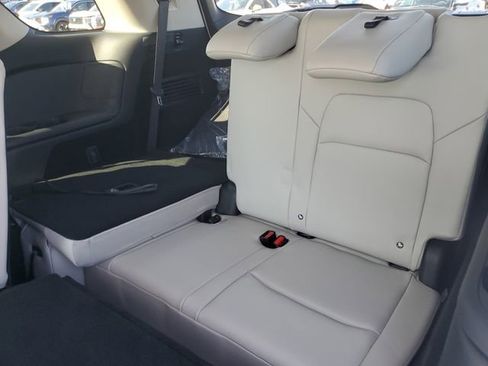 New 2026 Nissan Pathfinder SL image 18