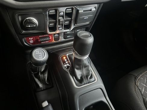 New 2025 Jeep Gladiator Mojave w/ Convenience Group image 29