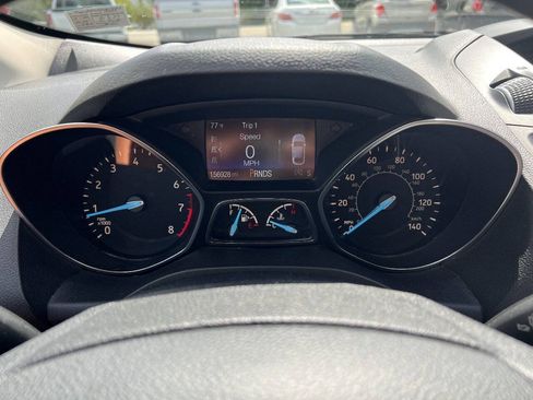 Used 2017 Ford Escape SE w/ SE Cold Weather Package AWD/4WD image 16
