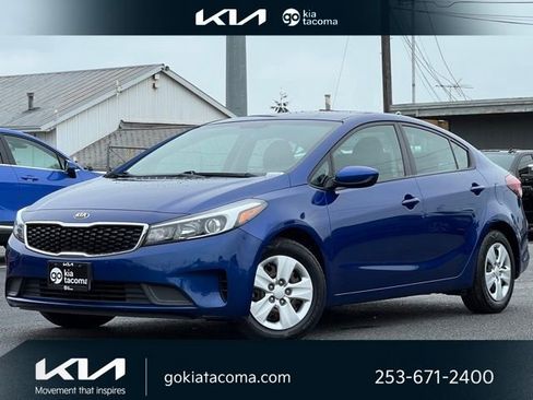 Used 2017 Kia Forte LX FWD image 1
