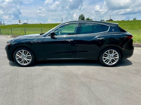 Used 2022 Maserati Levante GT AWD/4WD image 8