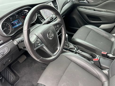 Used 2022 Buick Encore Preferred w/ Safety Package image 5