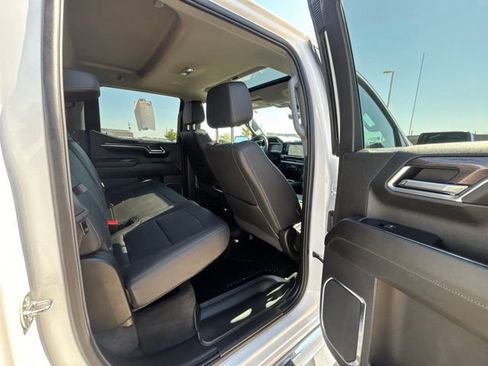Used 2024 Chevrolet Silverado 1500 LTZ w/ LTZ Premium Package AWD/4WD image 32