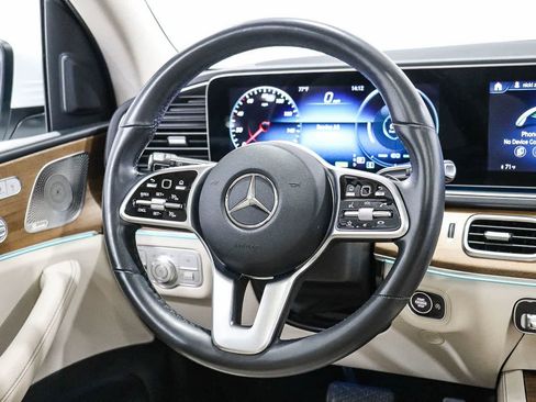 Used 2022 Mercedes-Benz GLS 450 4MATIC image 16