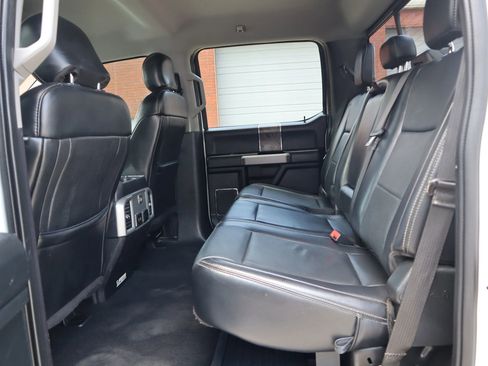 Used 2019 Ford F250 Lariat w/ Chrome Package image 11