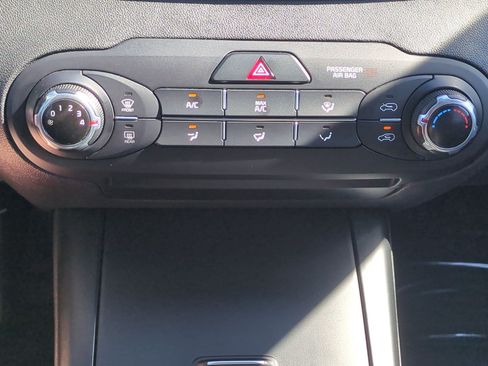 Used 2020 Kia Sorento AWD V6 image 25