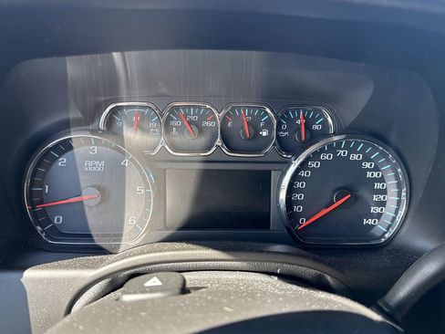 Used 2019 Chevrolet Tahoe LT w/ RST Edition image 17