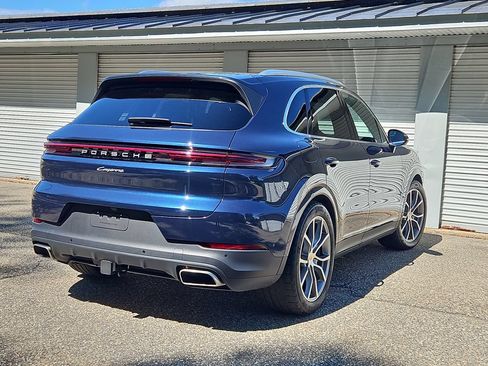 Certified 2025 Porsche Cayenne E-Hybrid AWD/4WD image 7