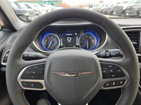 New 2026 Chrysler Pacifica Select image 35