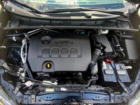 Used 2019 Toyota Corolla LE FWD image 29