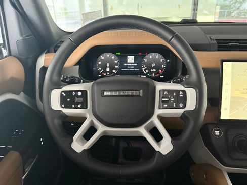 Used 2026 Land Rover Defender 110 S AWD/4WD image 14