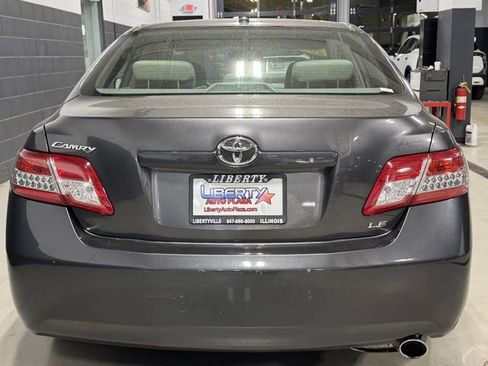 Used 2010 Toyota Camry LE FWD image 16
