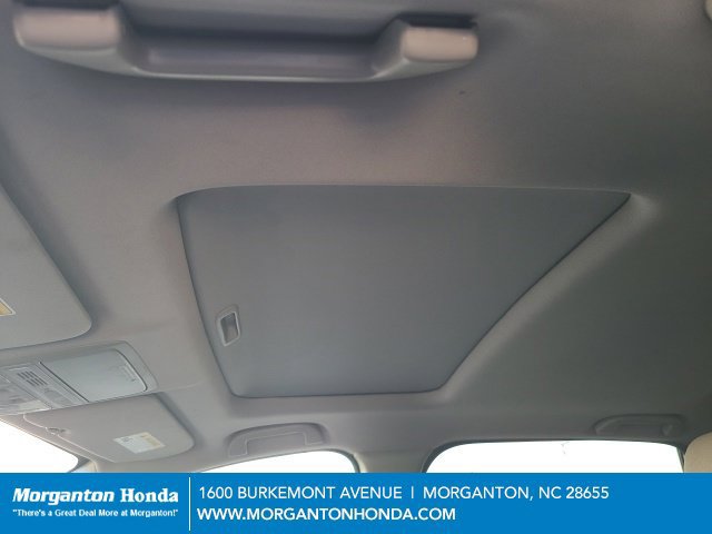 Used 2018 Honda CR-V Touring image 18