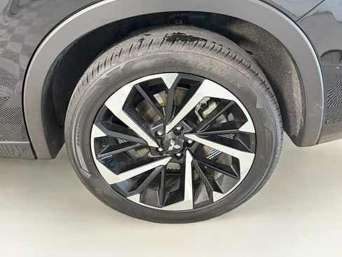 Used 2024 Mitsubishi Outlander SEL image 32