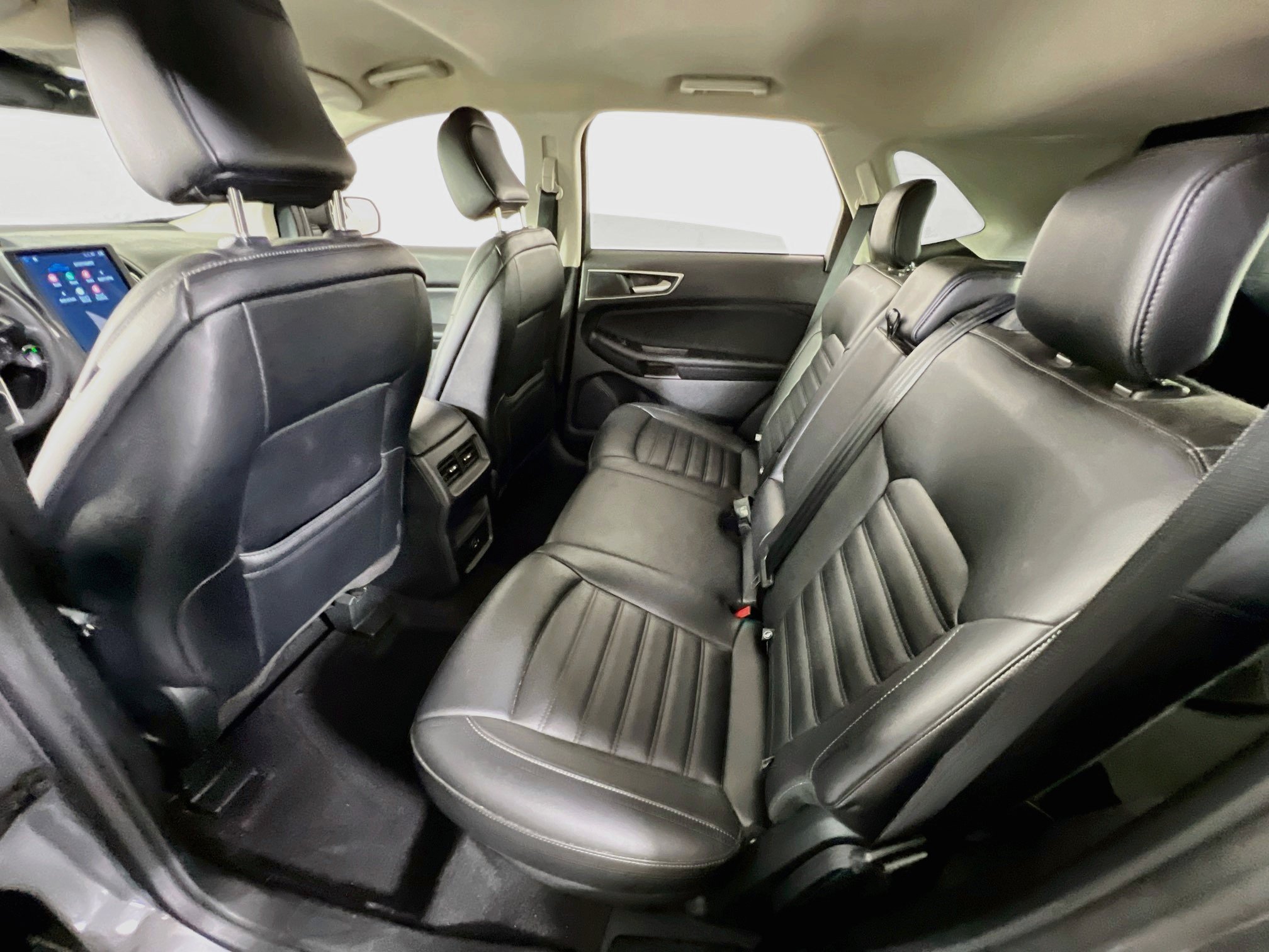 Used 2022 Ford Edge SEL AWD/4WD image 23
