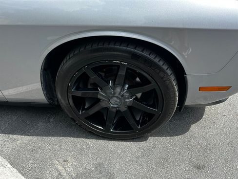 Used 2013 Dodge Challenger SXT Plus RWD image 11