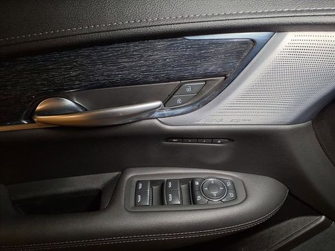 Certified 2023 Cadillac XT5 Premium Luxury image 16