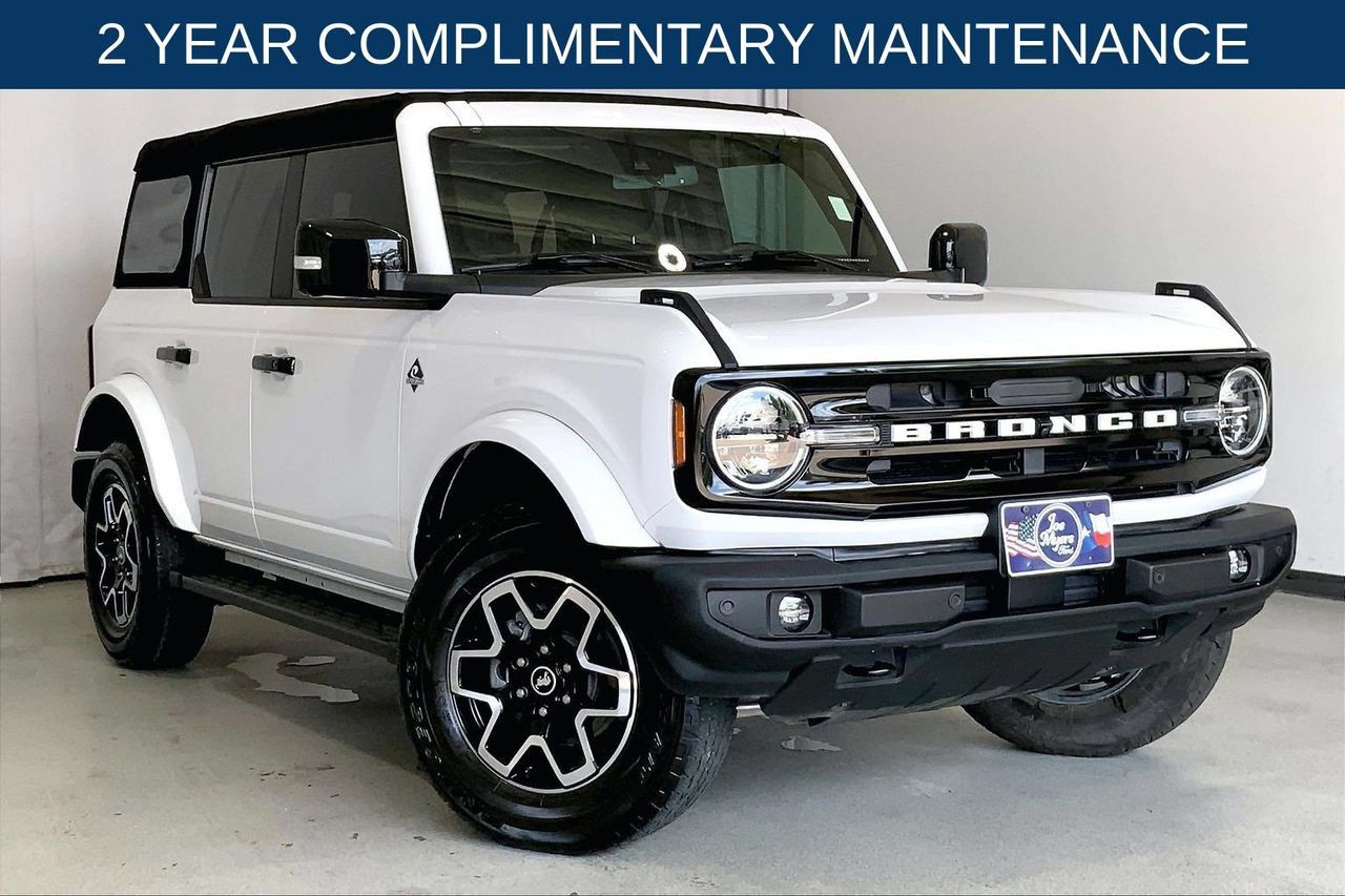 Used 2023 Ford Bronco Outer Banks AWD/4WD image 1