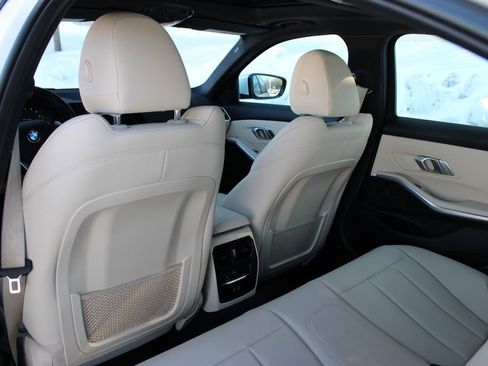 Used 2021 BMW 330i xDrive Sedan w/ Convenience Package image 15