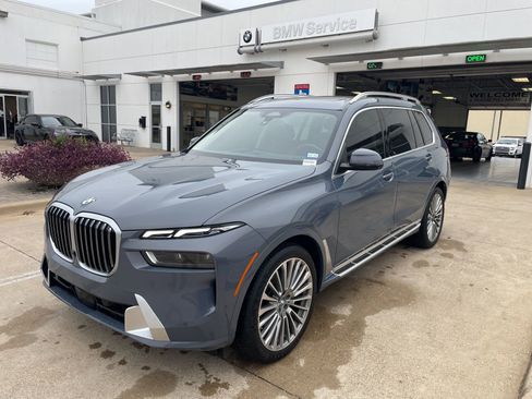 Used 2023 BMW X7 xDrive40i w/ Executive Package image 1