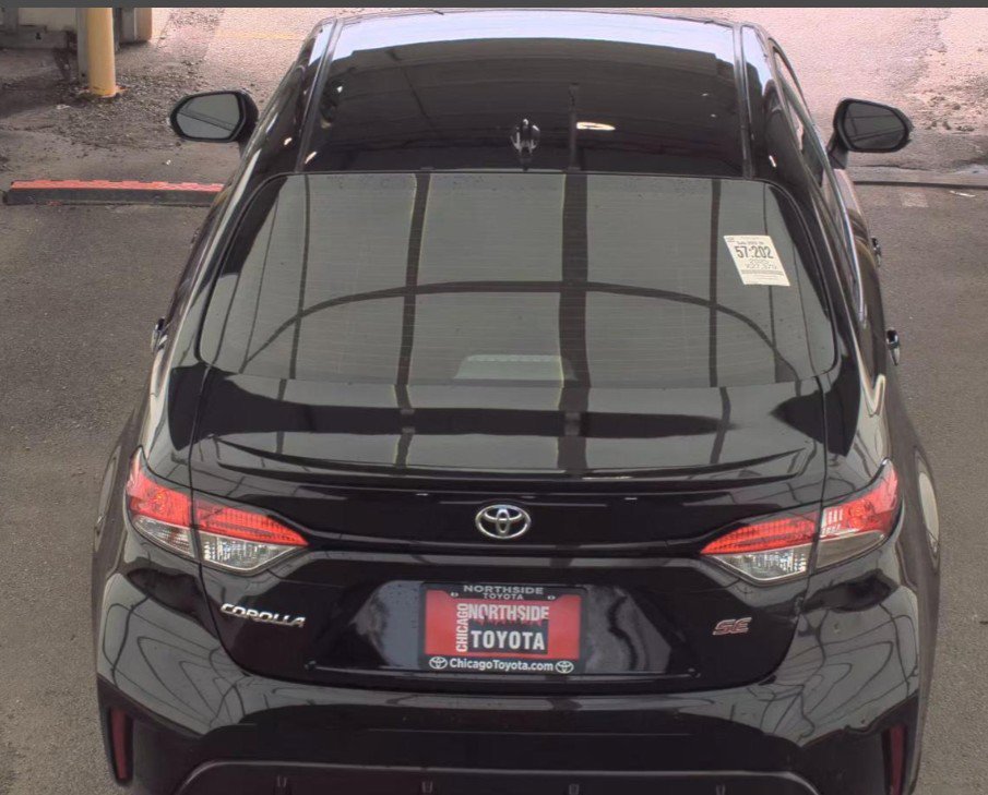 Used 2025 Toyota Corolla SE FWD image 3