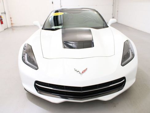 Used 2017 Chevrolet Corvette Stingray Coupe w/ Battery Protection Package RWD image 3