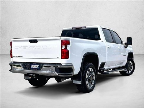 Used 2024 Chevrolet Silverado 2500 LT AWD/4WD image 2