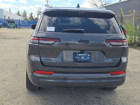 New 2026 Jeep Grand Cherokee L Summit AWD/4WD image 15