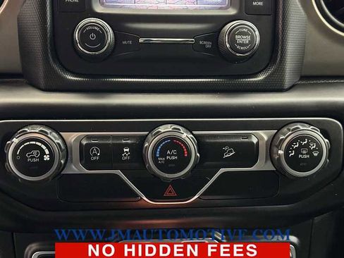 Used 2018 Jeep Wrangler Unlimited Sport S image 44