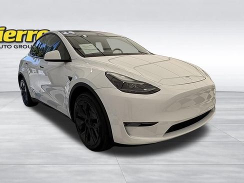 Used 2024 Tesla Model Y Long Range AWD/4WD image 10