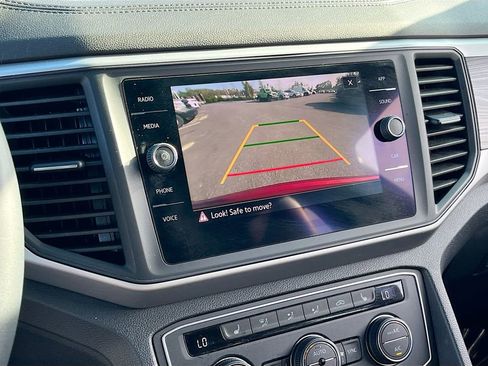 Used 2021 Volkswagen Atlas Cross Sport SE image 13