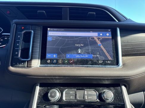 Used 2021 GMC Yukon Denali image 9