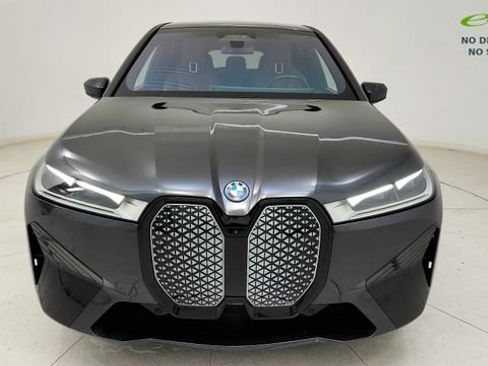 Used 2024 BMW iX xDrive50 w/ Sport Package AWD/4WD image 17