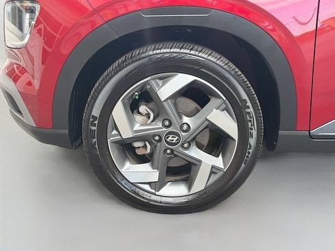 Used 2024 Hyundai Venue SEL FWD image 31