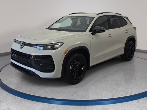 New 2026 Volkswagen Tiguan SE R-Line AWD/4WD image 1