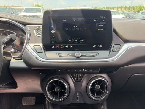 Certified 2023 Chevrolet Blazer LT w/ Driver Confidence Package FWD image 7