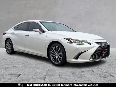 Used 2019 Lexus ES 350 w/ Luxury Package