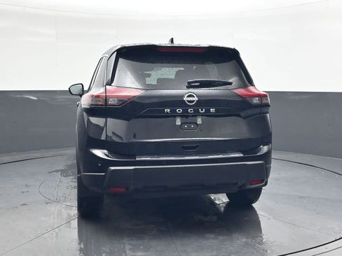 Certified 2026 Nissan Rogue SV FWD image 7