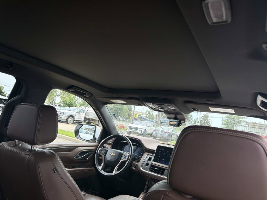 Used 2023 Chevrolet Suburban High Country w/ LPO, Illumination Package RWD image 13