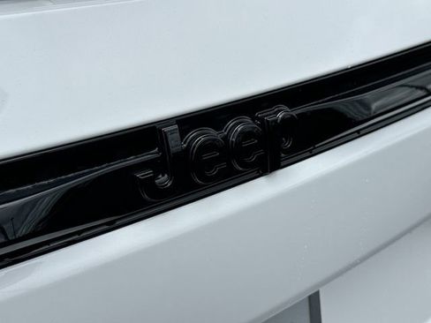 New 2026 Jeep Grand Cherokee 4WD image 19