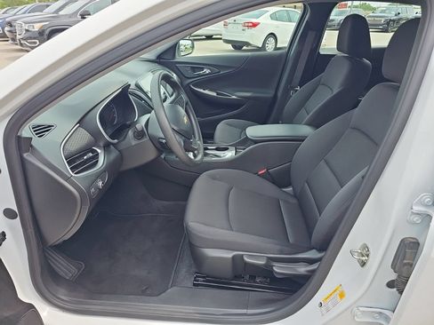 Used 2022 Chevrolet Malibu LS FWD image 9