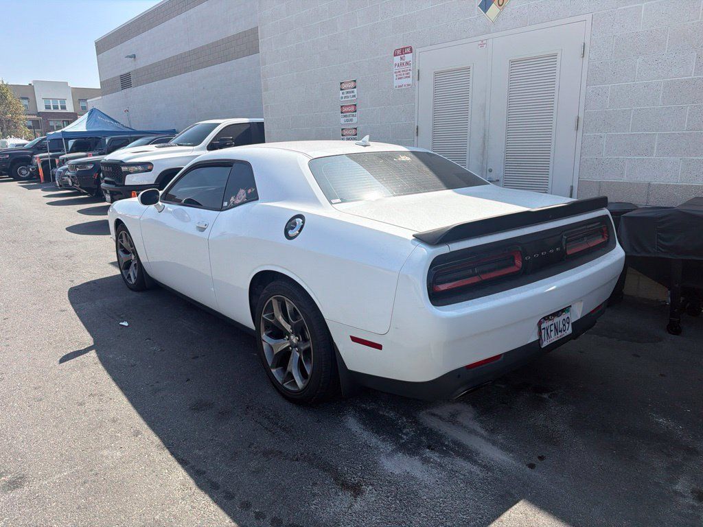 Used 2015 Dodge Challenger SXT Plus w/ Driver Convenience Group RWD image 3