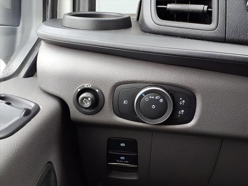 Used 2022 Ford Transit 350 XLT image 8