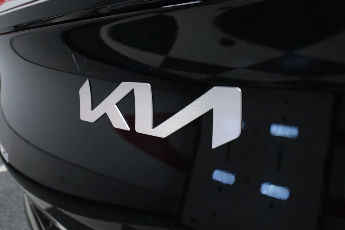 Used 2023 Kia Sportage SX FWD image 32