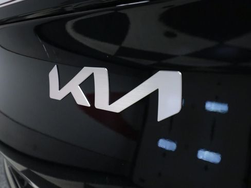 Used 2023 Kia Sportage SX FWD image 32
