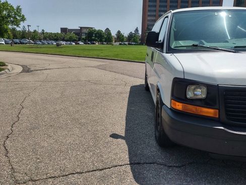 Used 2012 GMC Savana 1500 AWD image 4